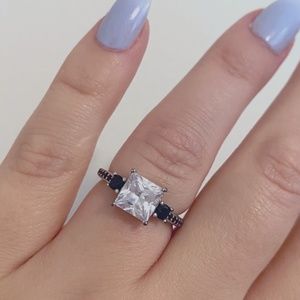 Silver & Black Ring Size 8